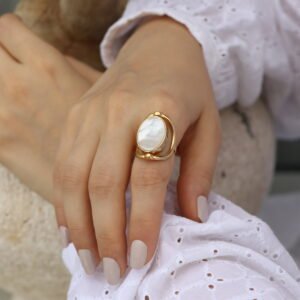 Alternative view of Bothemians Cleopatra Ring