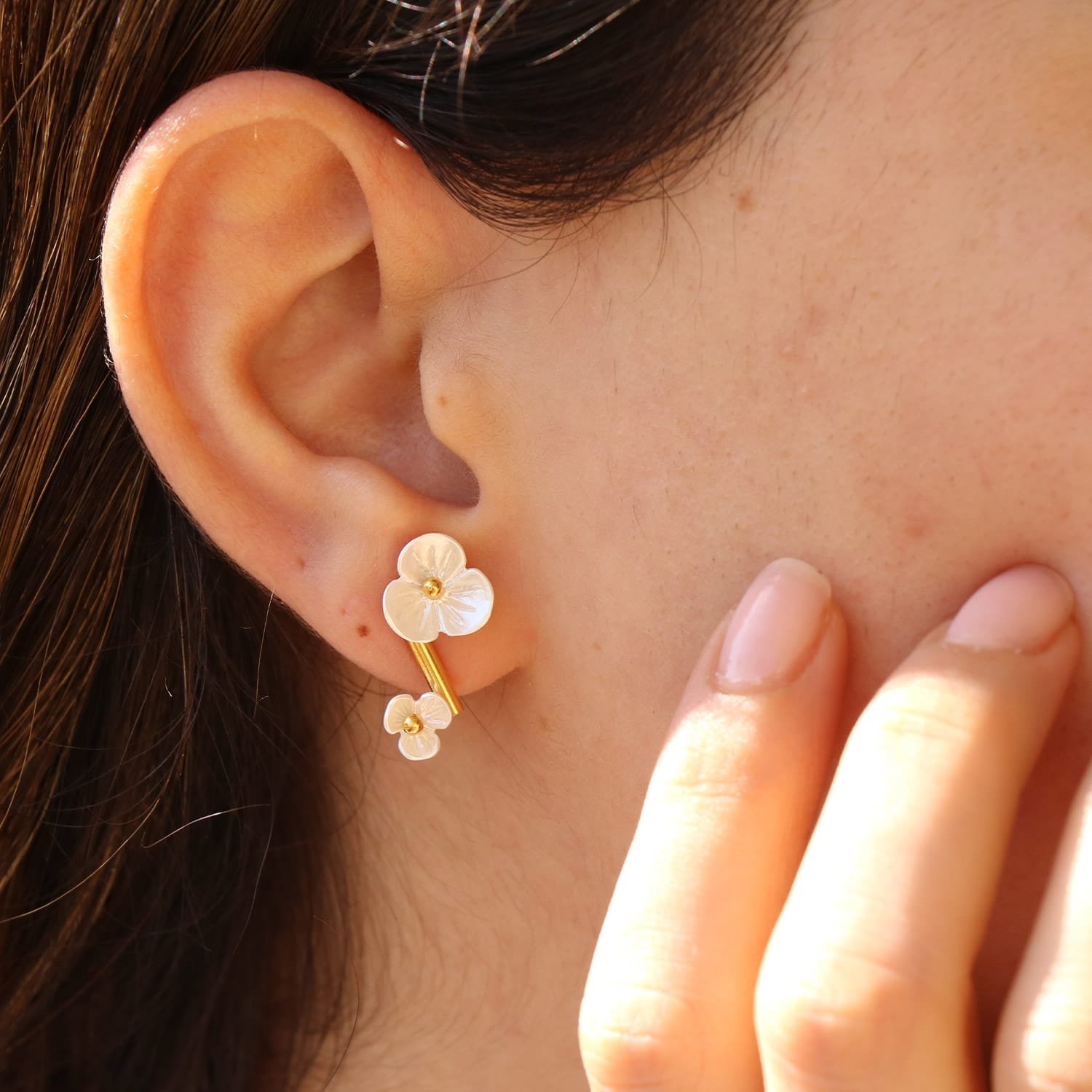 Bothemians White Lilly Earrings - Image 2