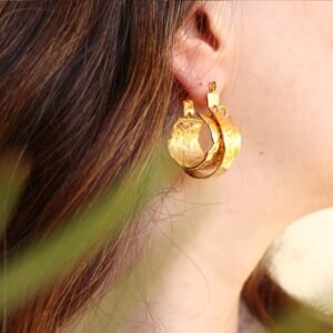 Alternative view of Bothemians Theodora Hoops