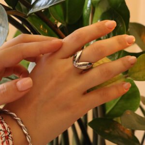 Alternative view of Bothemians Syra Silver Ring
