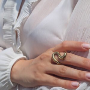Alternative view of Bothemians Wave Ring