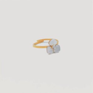 Alternative view of Bothemians Camilia Ring